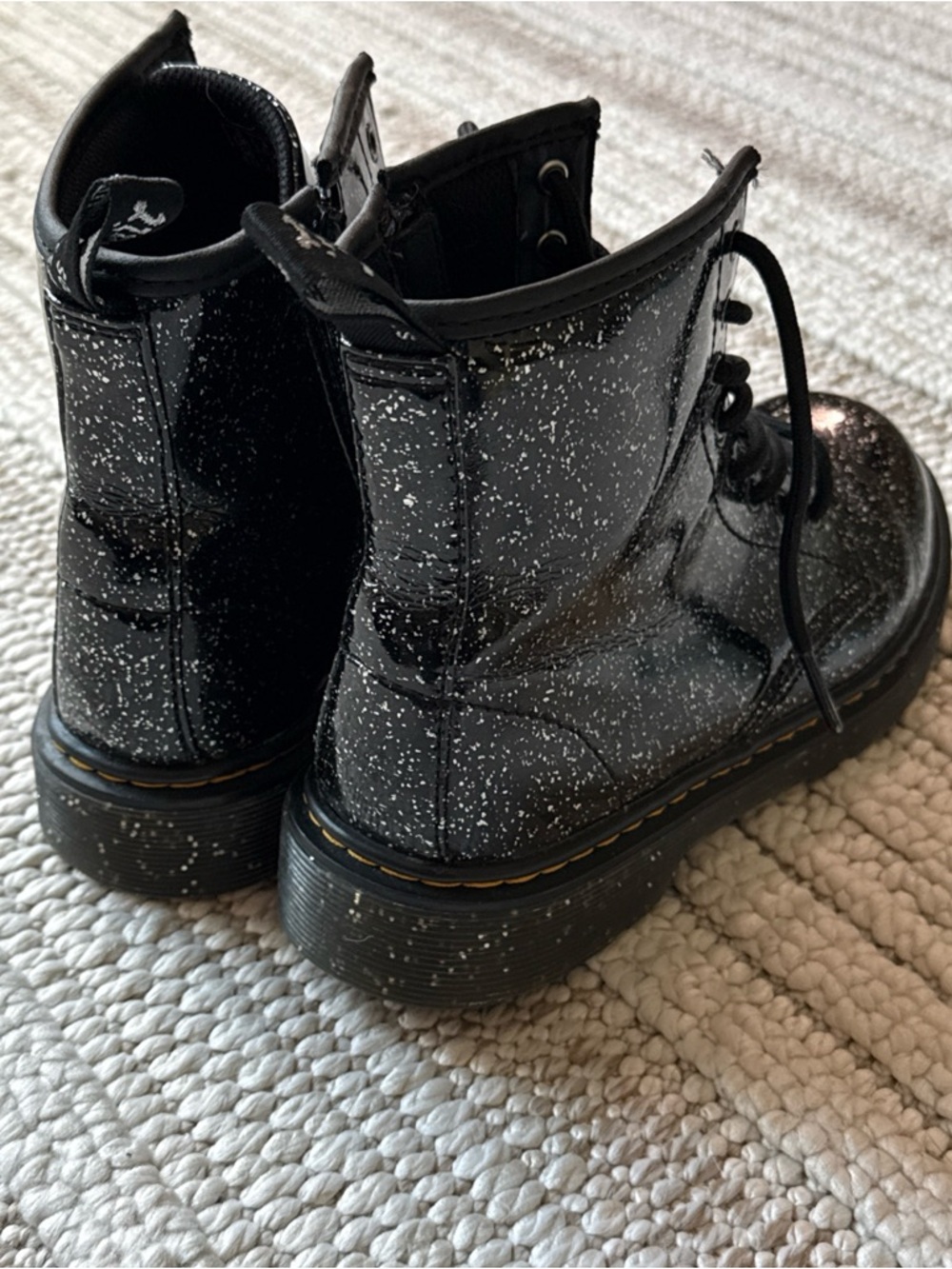 Girl’s Doc Martens Youth Glitter Lace Up Boots 1460 J Black–Cosmic Glitter US 4 - Picture 2 of 10